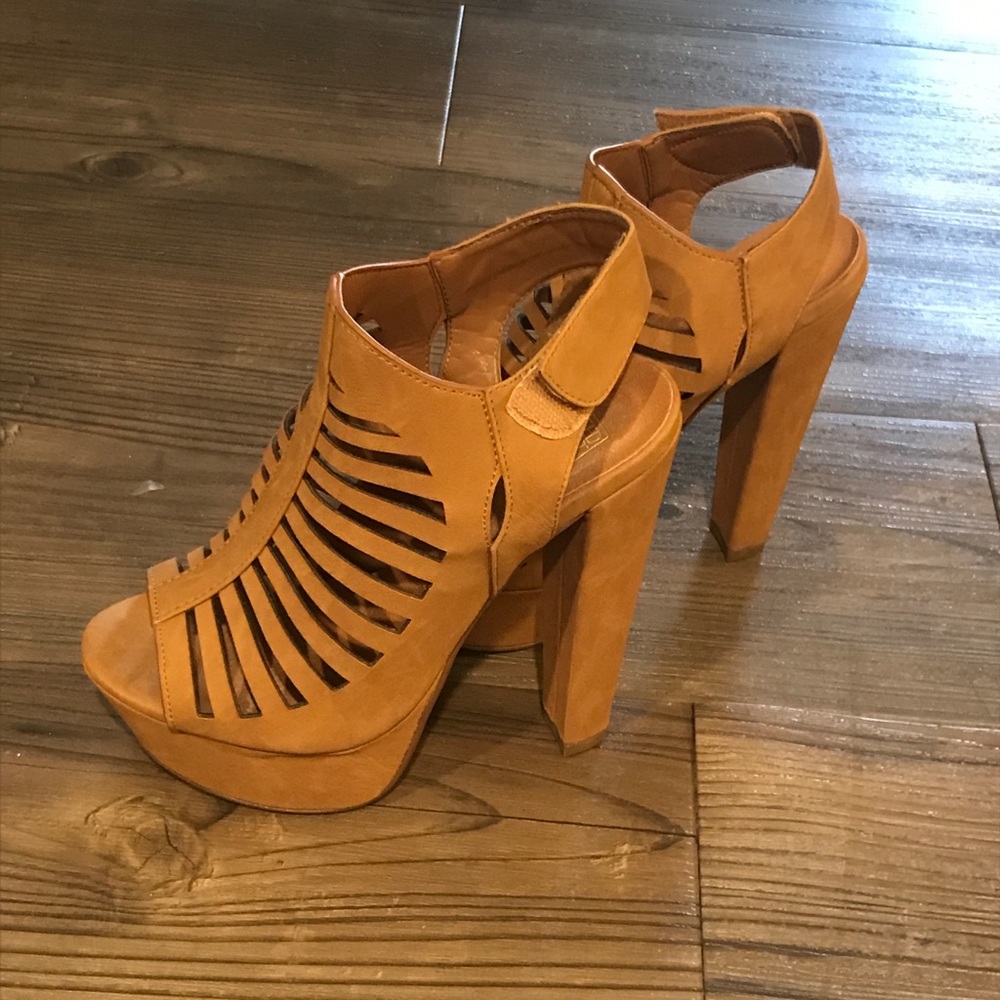 Speed Limit 98 platform heels